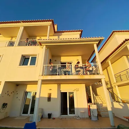 Arthouse Surf Maison d'hôtes Ericeira